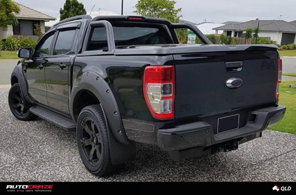FORD RANGER BEAST BLACK MACHINED WITH DARK TINT